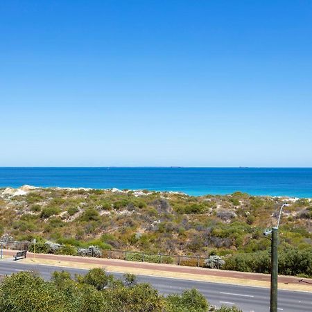 Scarborough Beachlife Apartment - Executive Escapes Перт Экстерьер фото